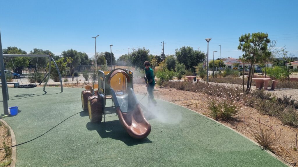 Limpeza Industrial e Especializada