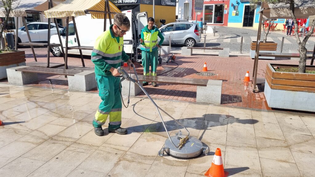 Limpeza Industrial e Especializada